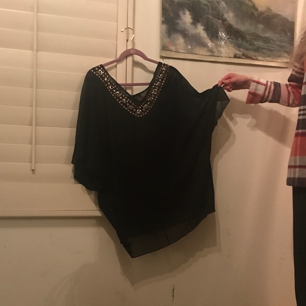 Top - Picture 1 of 1